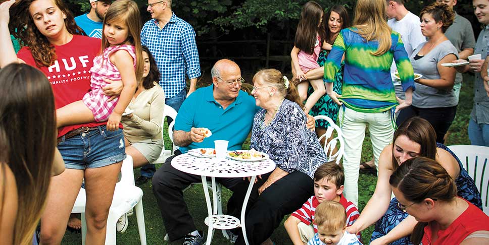 Donors Bob and Bobbie Tedesco (center) surrounded by their family at a July 2015 reunion.