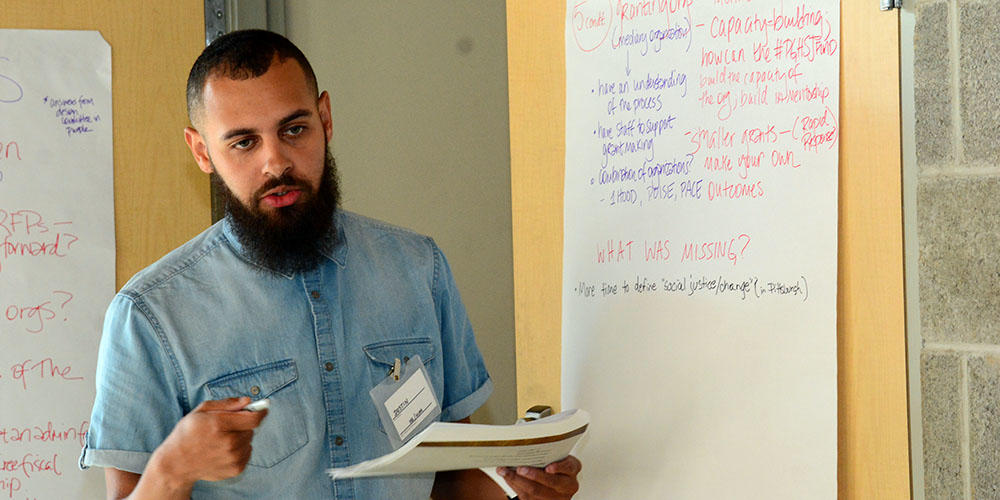 Social Justice Fund advisory committee member Dustin Gibson leads a discussion at a Fall 2017 community feedback session about the Social Justice Fund at The Pittsburgh Foundation.